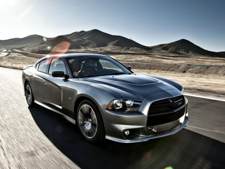  Dodge Charger SRT8 2011 года  (фото 7 из 22)